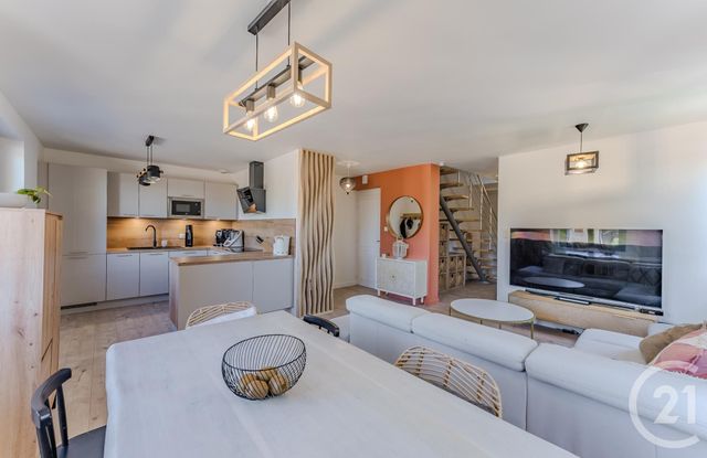 Appartement T5 à vendre - 5 pièces - 87.05 m2 - ST PAUL EN CHABLAIS - 74 - RHONE-ALPES - Century 21 Chablais - Léman