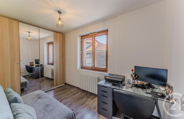 Appartement T5 à vendre - 5 pièces - 87.05 m2 - ST PAUL EN CHABLAIS - 74 - RHONE-ALPES - Century 21 Chablais - Léman