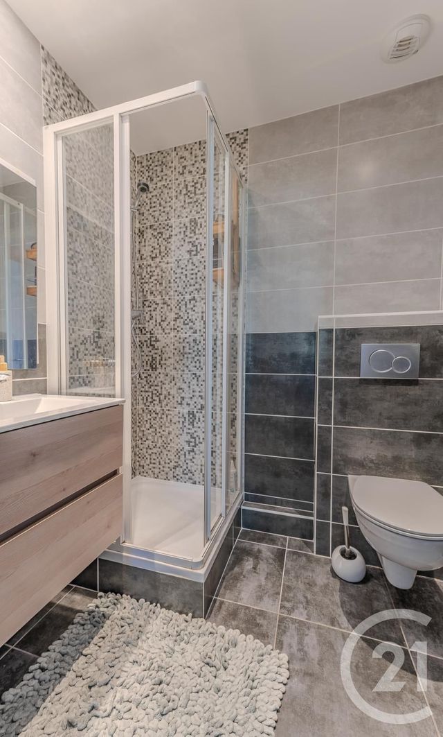 Appartement T5 à vendre - 5 pièces - 87.05 m2 - ST PAUL EN CHABLAIS - 74 - RHONE-ALPES - Century 21 Chablais - Léman