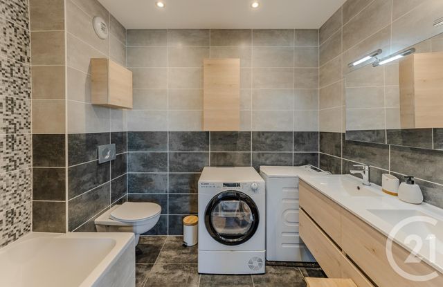 Appartement T5 à vendre - 5 pièces - 87.05 m2 - ST PAUL EN CHABLAIS - 74 - RHONE-ALPES - Century 21 Chablais - Léman