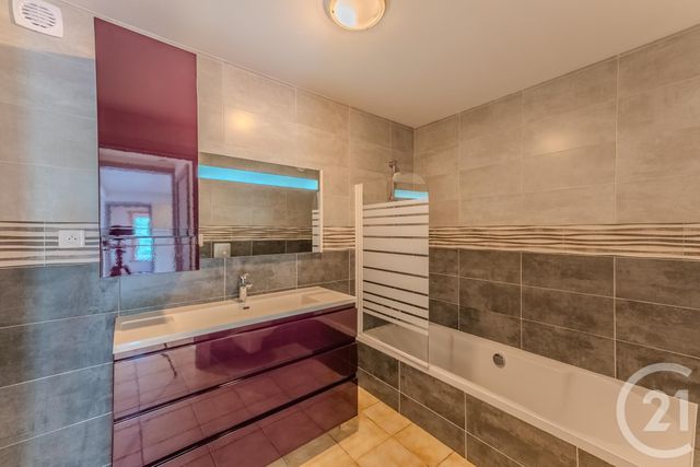 Afficher la photo en grand Appartement F3 à vendre - 4 pièces - 73.45 m2 - VACHERESSE - 74 - RHONE-ALPES - Century 21 Chablais - Léman