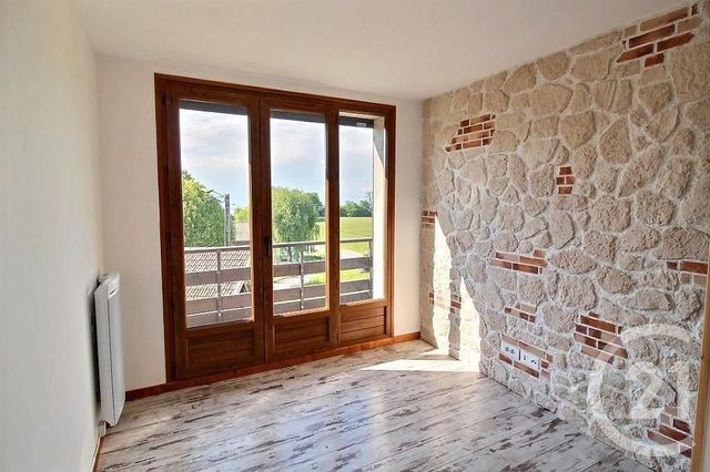 Afficher la photo en grand Appartement F3 à vendre - 3 pièces - 60.0 m2 - LUGRIN - 74 - RHONE-ALPES - Century 21 Chablais - Léman